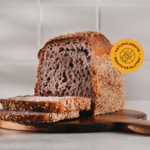 Pão de batata doce roxa e sementes de sésamo